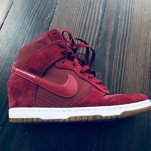 Nike Sky Hi Dunks